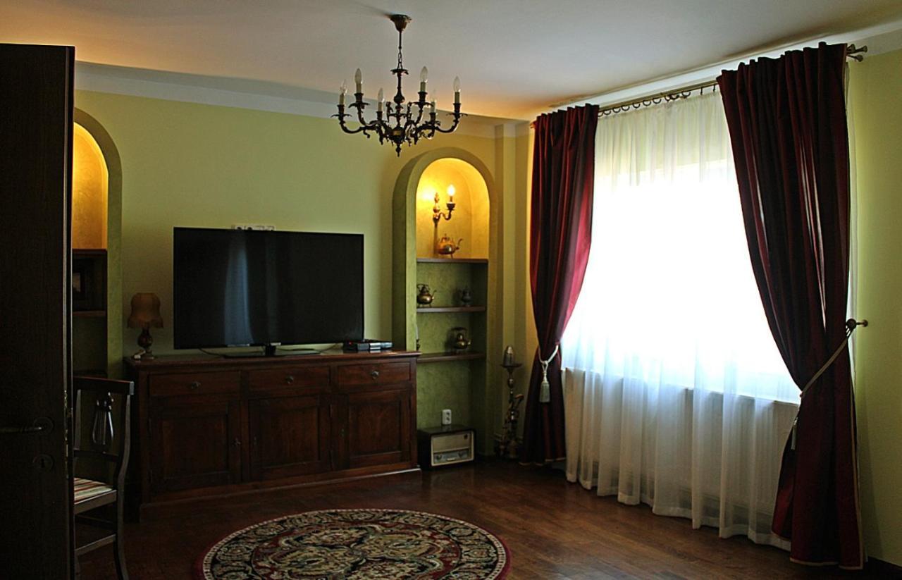 Antik Apartment Сибиу Екстериор снимка